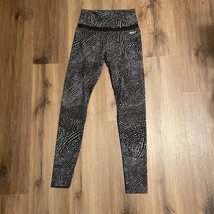 ECHT leggings, medium like-new